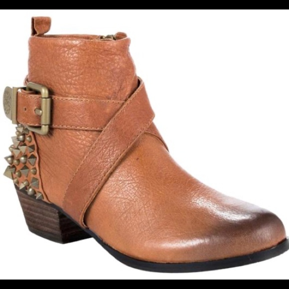 Vince Camuto Marcin ankle booties.